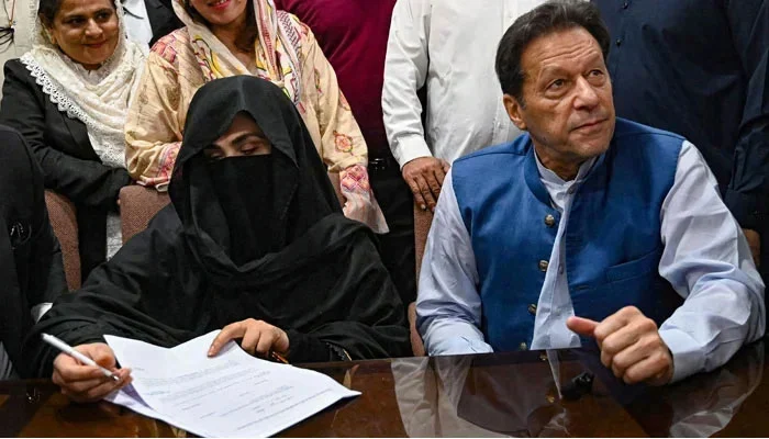 فیصلہ ابھی لکھا جارہا ہے